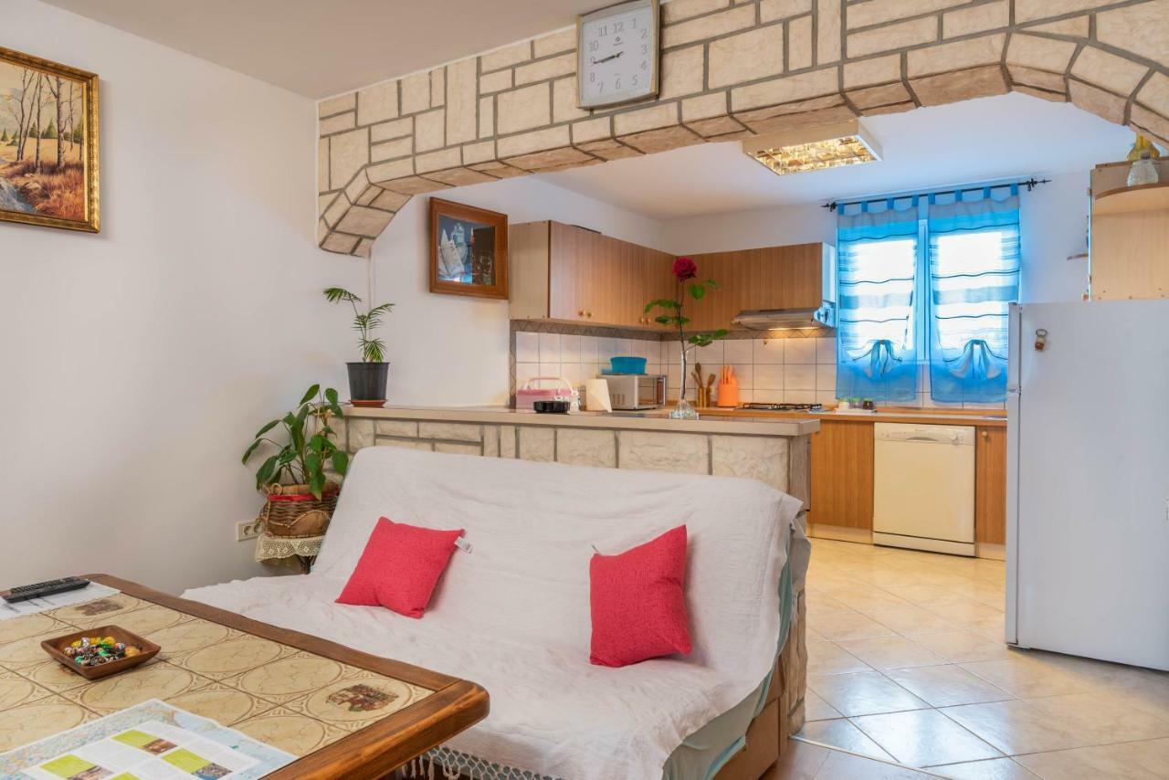 Nostress Apartment بولا المظهر الخارجي الصورة