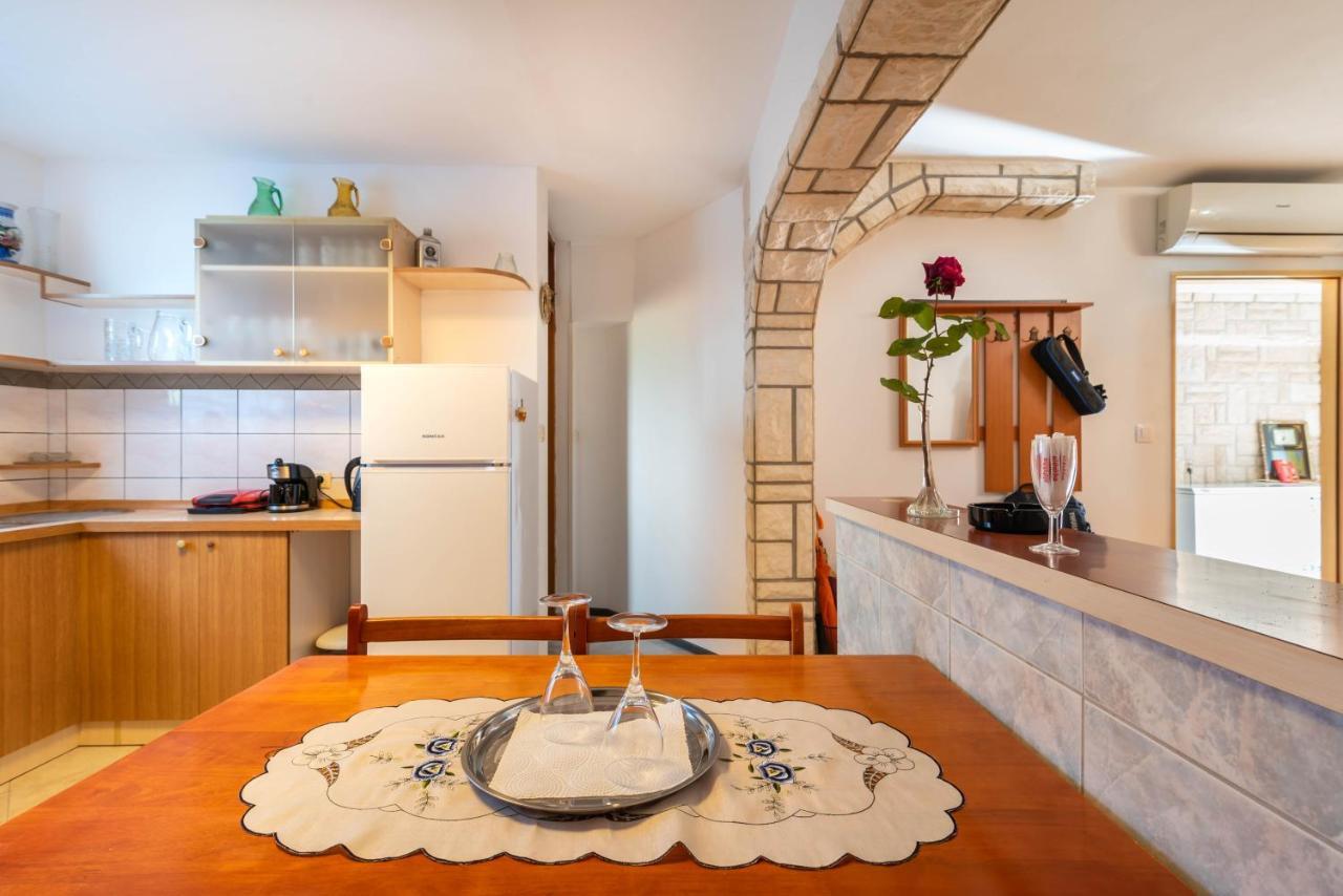 Nostress Apartment بولا المظهر الخارجي الصورة