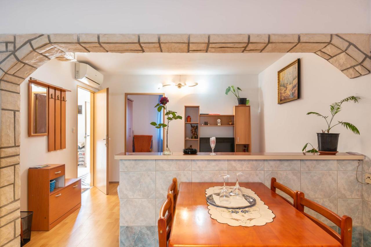 Nostress Apartment بولا المظهر الخارجي الصورة