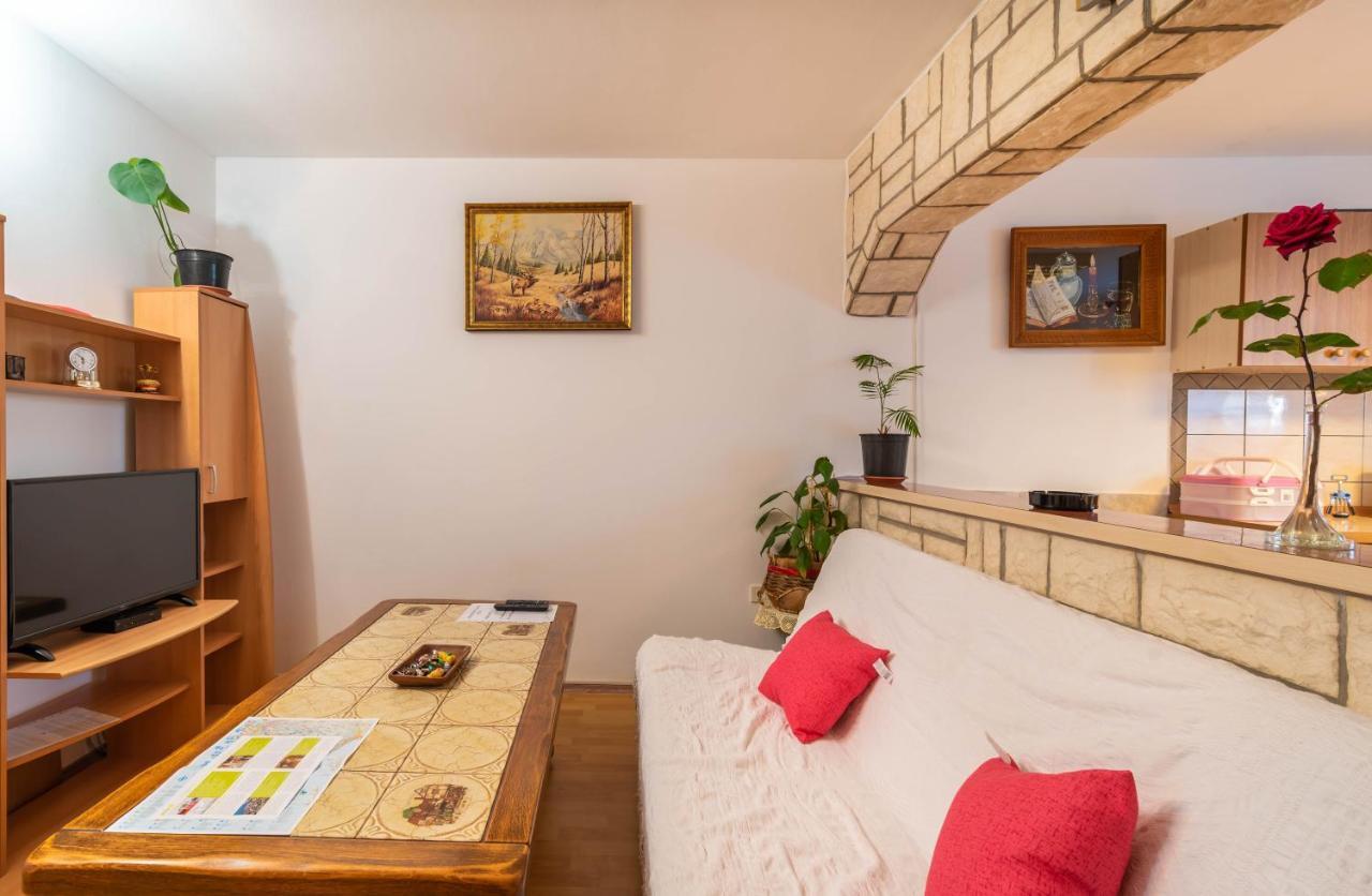 Nostress Apartment بولا المظهر الخارجي الصورة